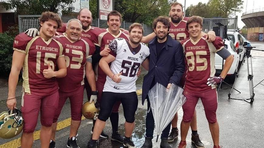 La statua di Bud Spencer riappare per magia su Rai Due a "Quelli che il calcio..."