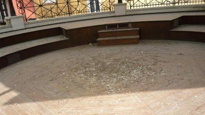 Il Palco? Gabinetto dei piccioni