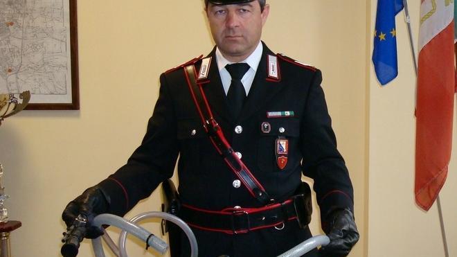 Ruba gasolio dal camion della sua ditta per farsi il pieno