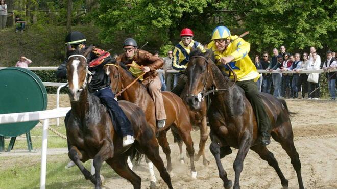 Aria di Palio in Buca: sfida tra 32 cavalli per il Gran Premio