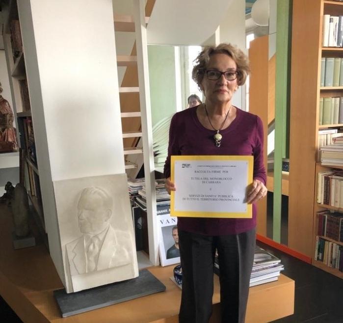 Anche Lina Sicari firma a difesa dell’ex ospedale