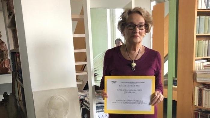 Anche Lina Sicari firma a difesa dell’ex ospedale