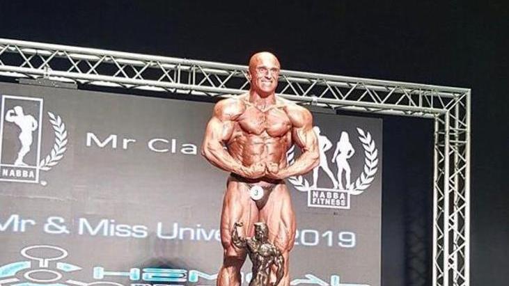 Il trionfo di Simone Meiattini: a mister Universo è primo