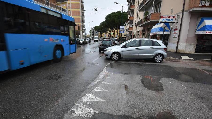 Anche firme raccolte per invertire la marcia in via Giordano Bruno