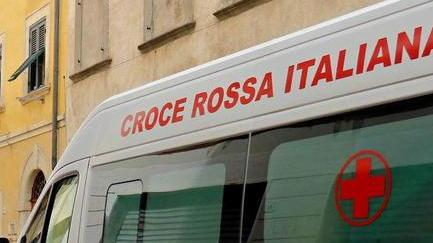 Si sente male mentre cammina, è gravissimo un 86enne