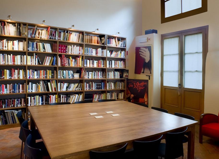 Donati al Funaro i libri della biblioteca di Grassi 