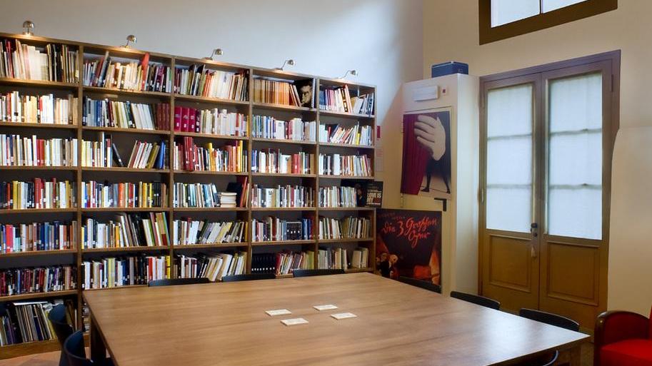 Donati al Funaro i libri della biblioteca di Grassi