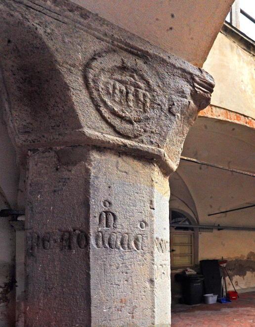 Chiusi da decenni, vanno riscoperti i chiostri di Santa Chiara e Santa Lucia 