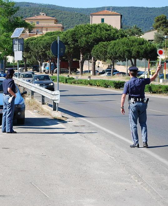 Liti, violenza e botte alla moglie: denunciato un uomo di 40 anni 