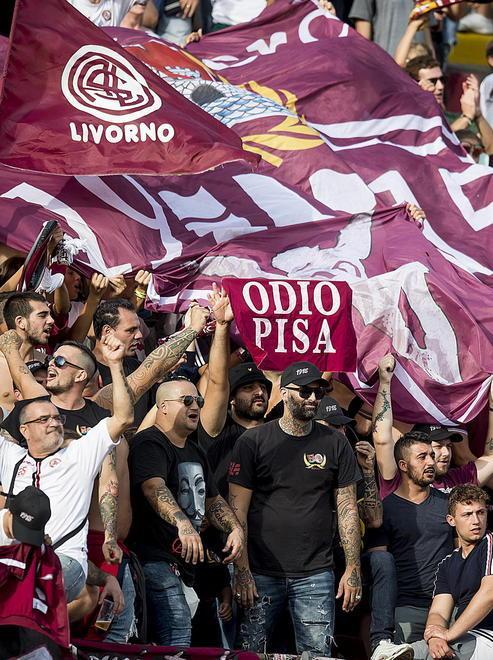 Diffide e non solo: la Nord protesta «Basta striscioni in casa e fuori»