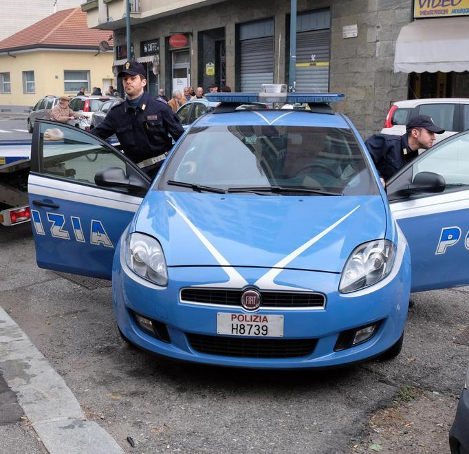 Fa sparire un portafogli, nei guai un sessantenne 