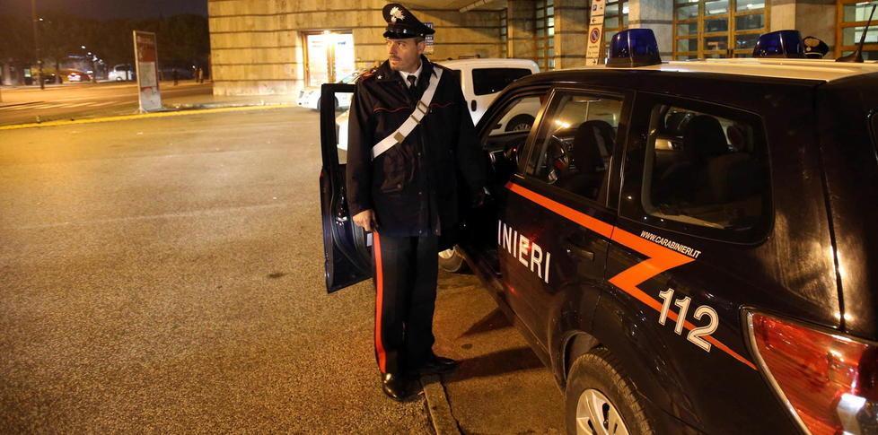Tradito dai video: ai domiciliari ladro di carte bancomat