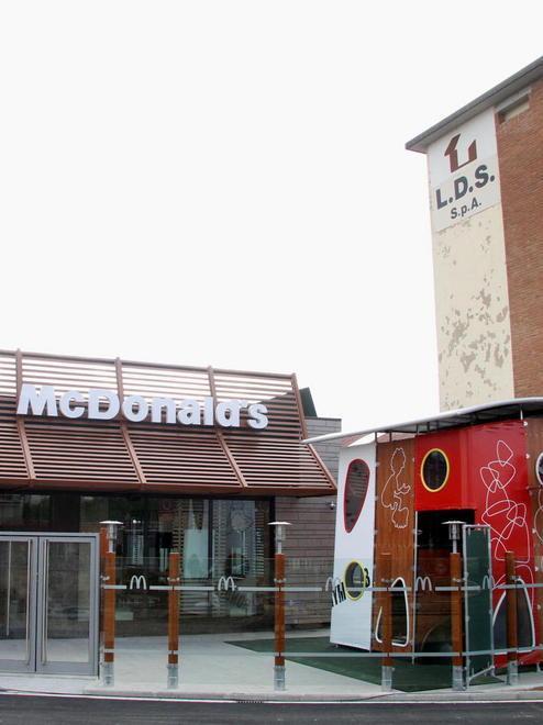 Panini, spazio giochi e trenta assunzioni Arriva il McDonald’s 