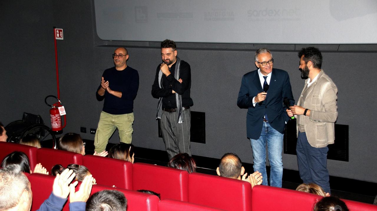 Pino e gli Anticorpi alla prima del nuovo film con i lettori della Nuova Sardegna