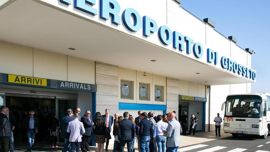 Lavori in vista all’aeroporto Nuova area di sosta per aerei