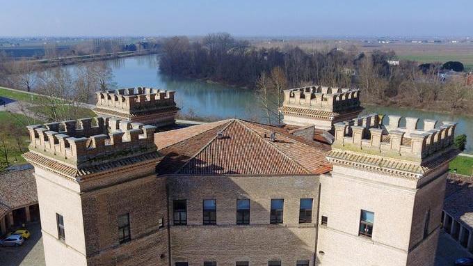 Bioarchitettura, Castello medaglia d’oro
