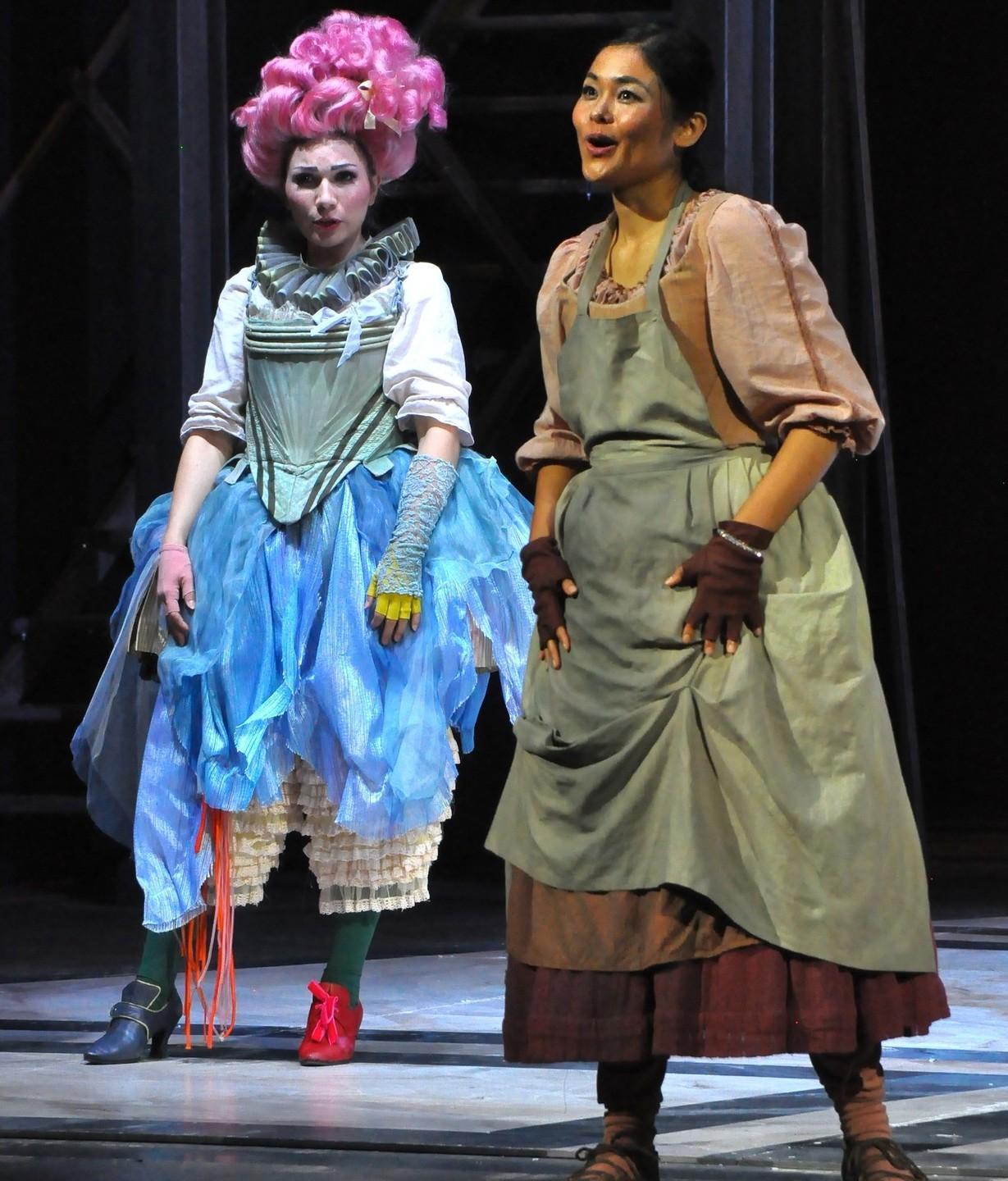 Oggi al Comunale la prima di Cenerentola