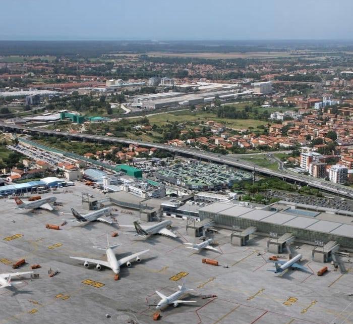 Calo di passeggeri al Galilei, Naldi: "Ma siamo pronti per il maxi amplimento" 