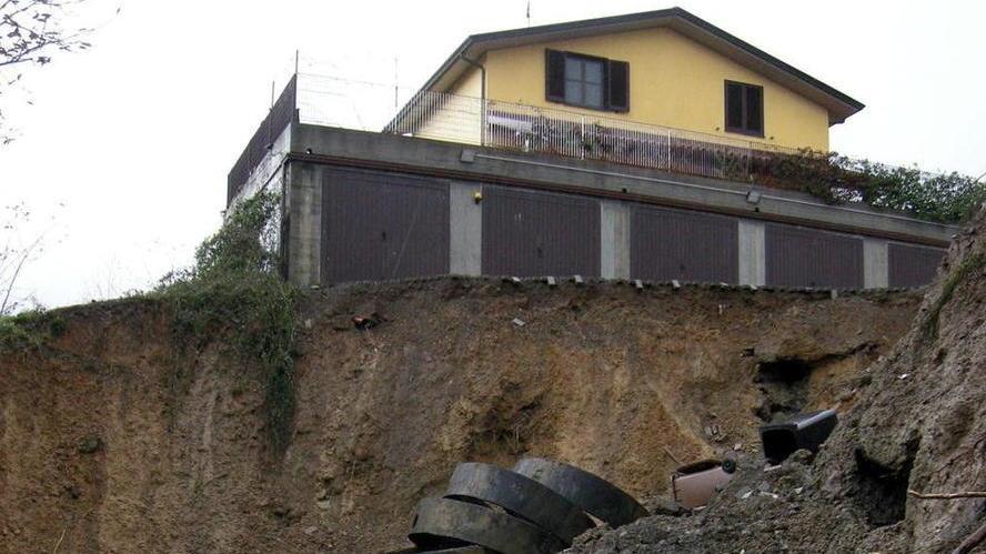 Frana Malacosta, rinvio a giudizio per le ex giunte Magnani e Simoncini