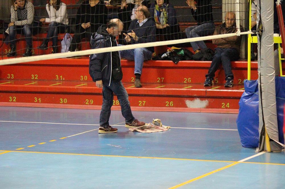 Si asciuga il fondo della palestra di San Paolo