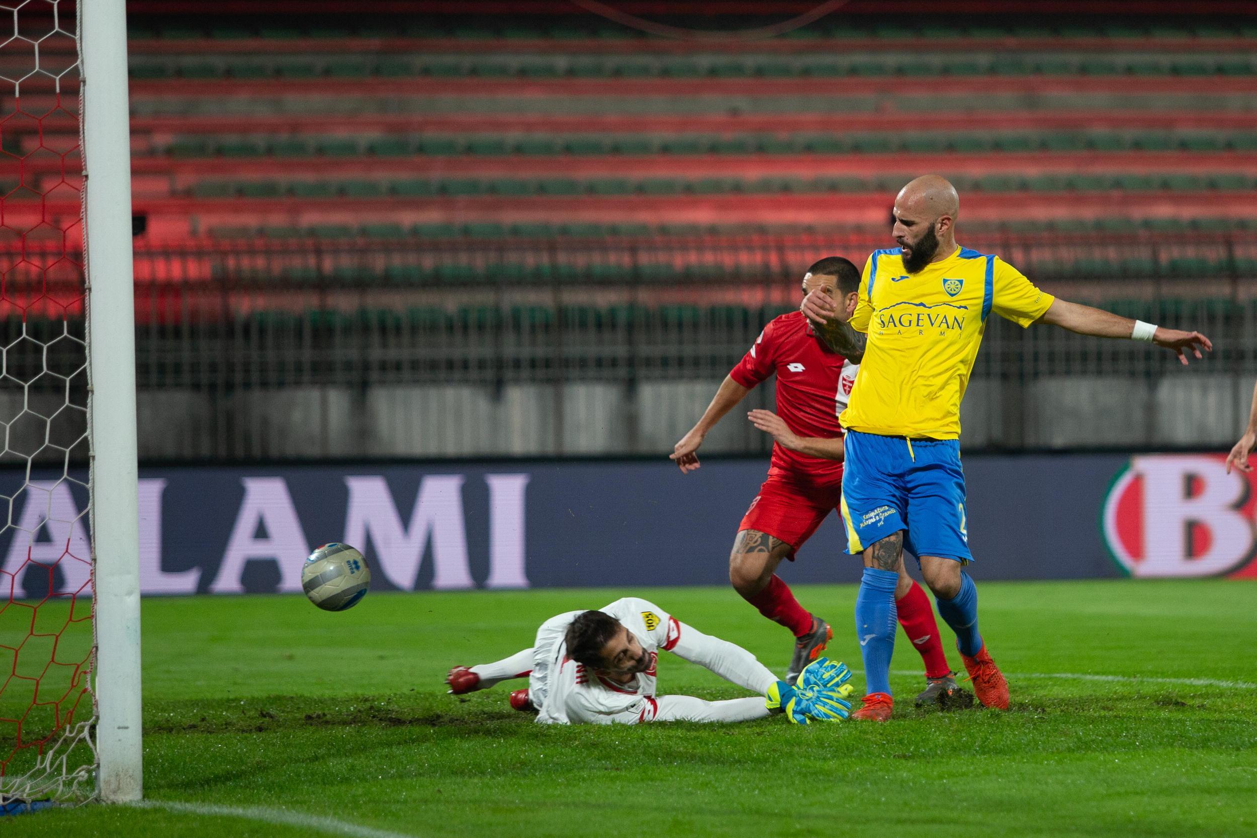 La rete del momentaneo pareggio di Conson (foto Editoriale Report)