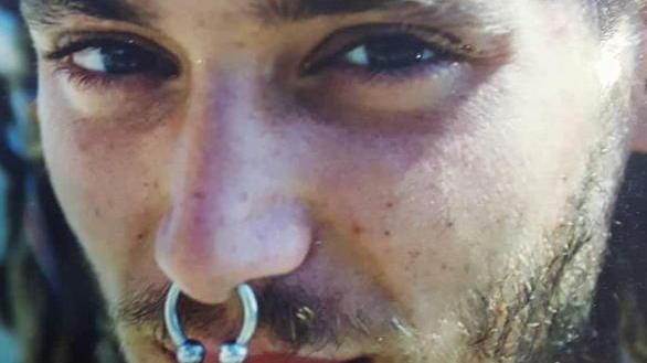 Nemmeno la gioia di vedere suo figlio