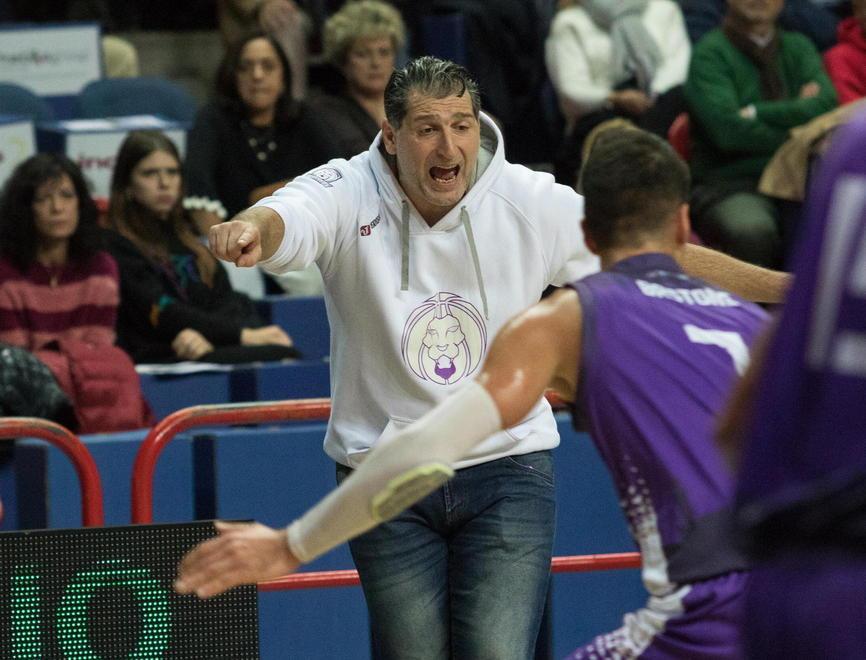 I gialloblù contro i nuovi viola Al Palatenda la sfida dell’anno 