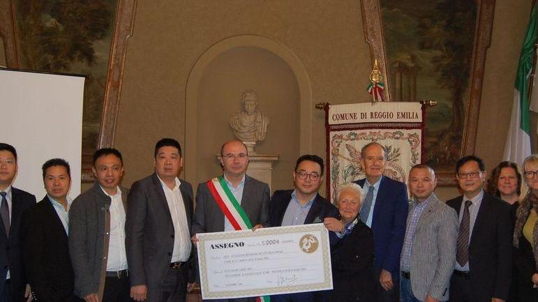 Dagli imprenditori cinesi 5.000 euro per il Mire