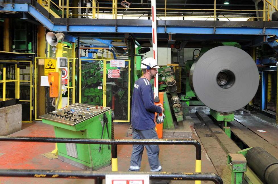 Magona, oltre 4 milioni per la verniciatura. In arrivo altre 20 assunzioni in fabbrica 