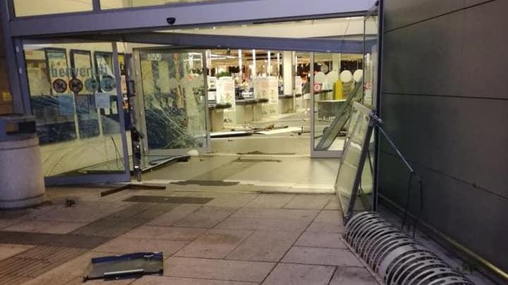 Spaccata alla Coop di Orbetello: portano via il bancomat e 65mila euro
