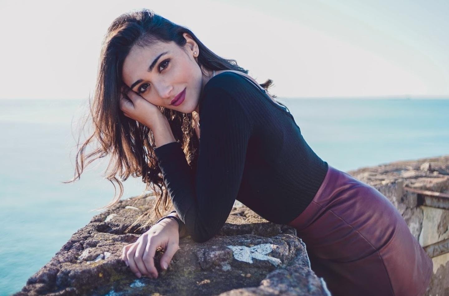 Melinda Mereu è la misteriosa Lara nella fiction di Canale 5 "L'Isola di Pietro"