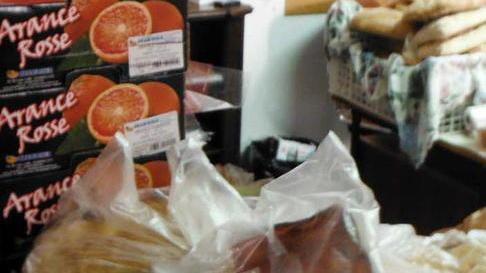 Il Tavolo del cibo dà da mangiare a più di mille persone