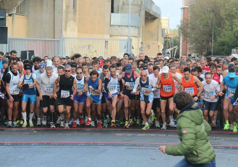 La carica dei 2000: Half Marathon da record correndo in mezzo alle bellezze di Livorno