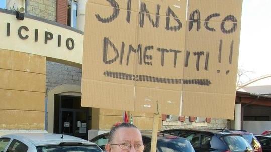 «Ma quale sceneggiata? Sindaco parla con fatti»