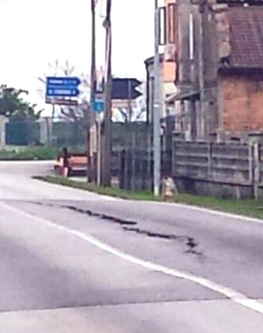 Cento metri da sistemare sulla provinciale 12 Ma il cantiere è un giallo 