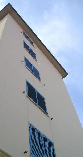 Dolore e una cortina di silenzio intorno a Massimo 