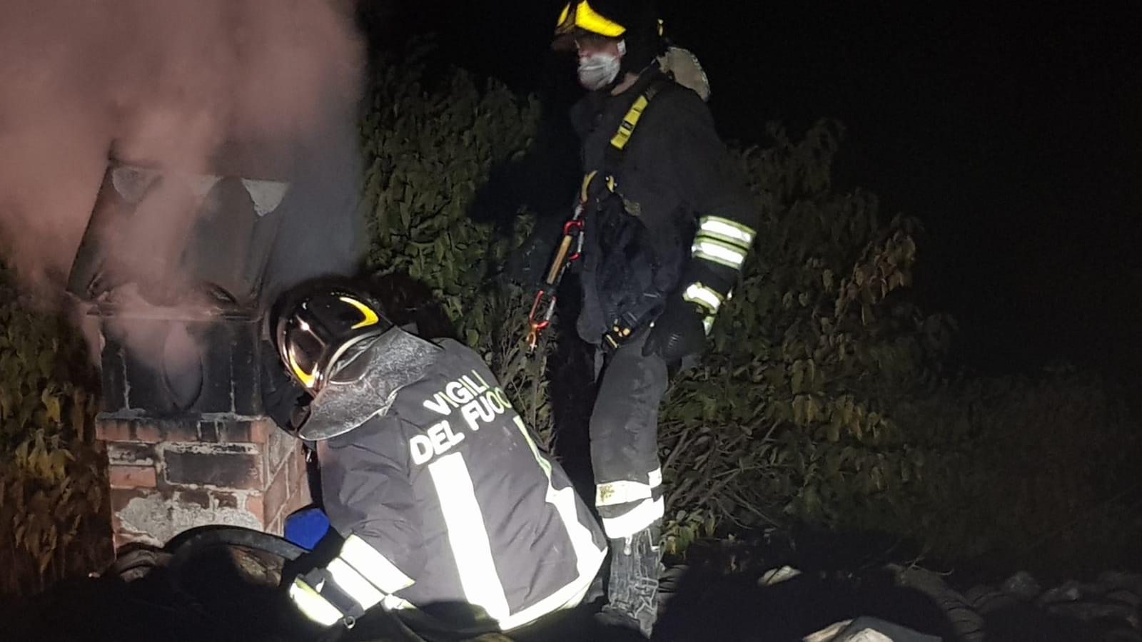 Serramazzoni, prende fuoco il camino, danni a un cascinale 