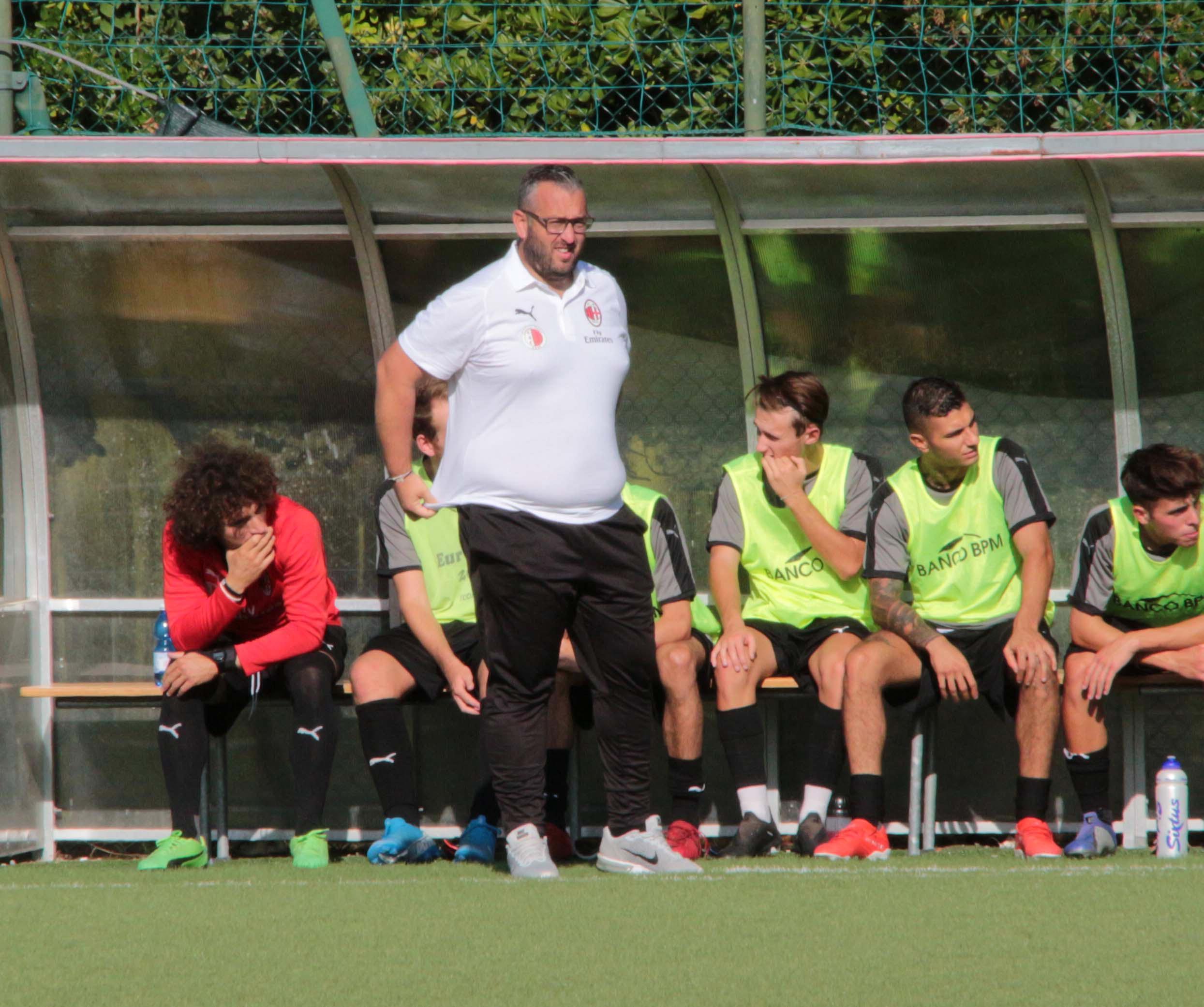 L'allenatore Riccardo Coli del Capezzano