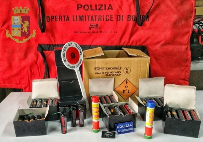 Il materiale sequestrato a casa del 57enne di Assemini