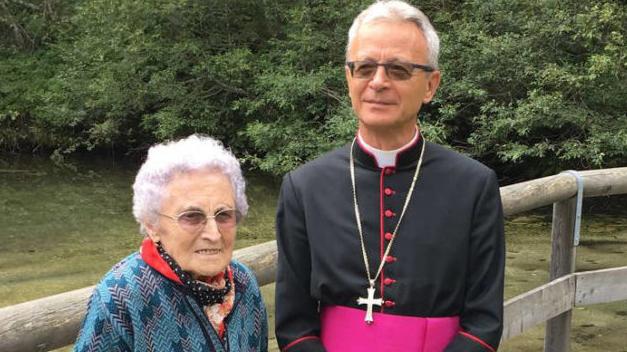 Carpi, lutto per monsignor Cavina: è morta la madre