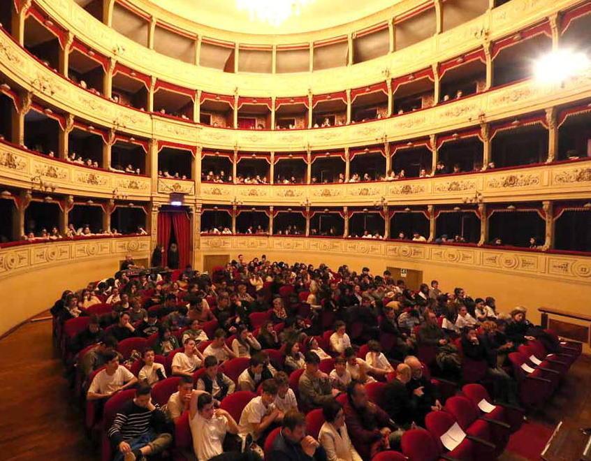 Teatro Guglielmi di Massa, in forse anche la stagione 2020 Intanto parte i Servi
