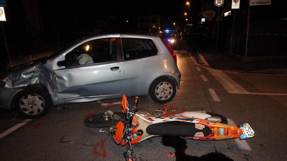 Cuoco morto nello scontro con l’auto, accertamenti sulla velocità dei due mezzi