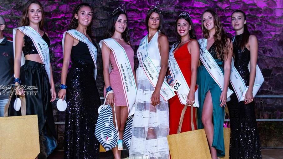 Miss Blumare: tre ragazze apuane in crociera