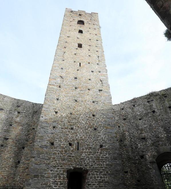 Erano stati danneggiati da un fulmine a luglio 2018