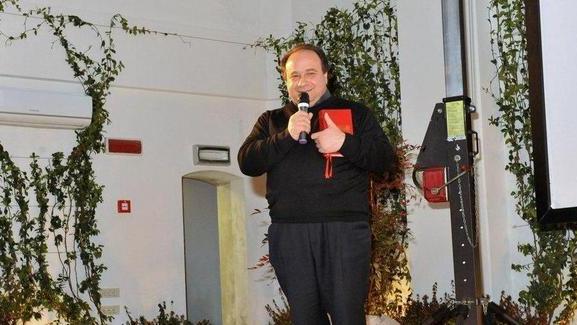 Il Comune aiuta il parroco arrivano i soldi per il tetto
