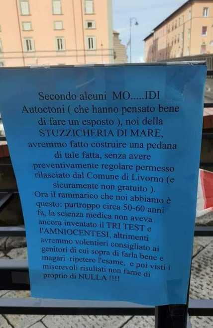 Cartello contro i disabili, bufera sulla “Stuzzicheria di mare” e spuntano nuovi messaggi minacciosi 