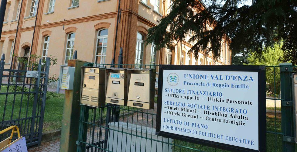 «Proiettili agli assistenti sociali che lavorano a Bibbiano» 