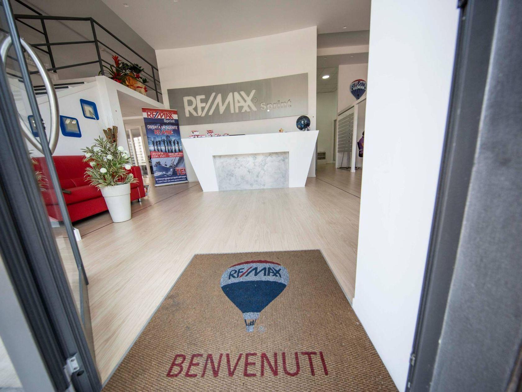 10 agenti immobiliari per Remax Generation
