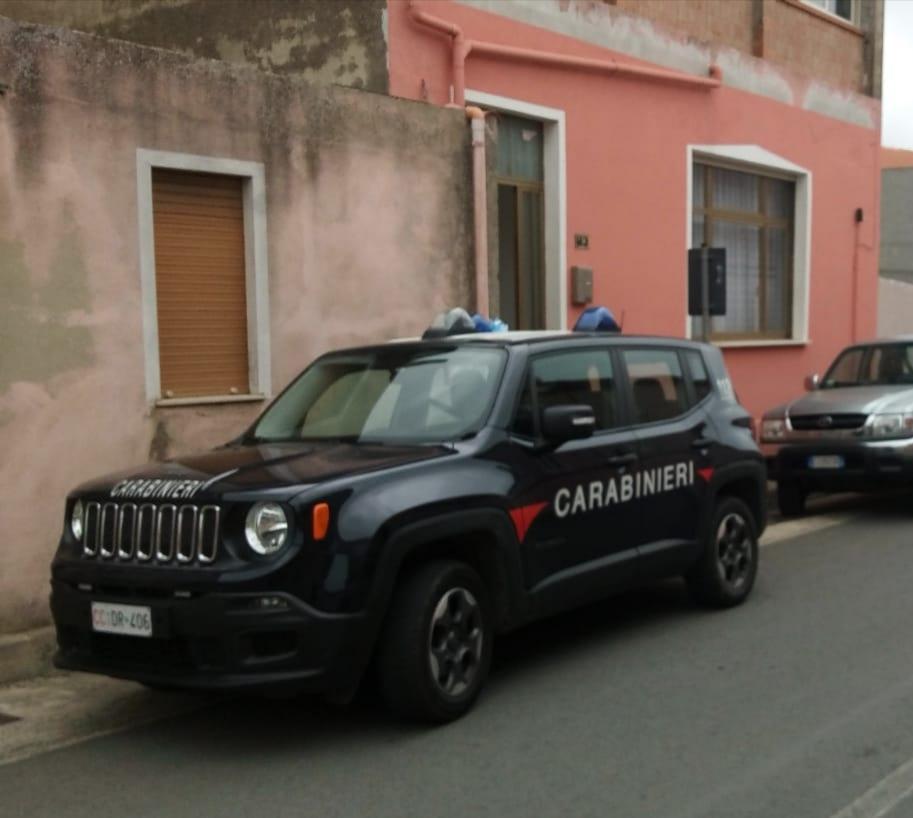 Ussana, picchia la moglie davanti ai bambini: arrestato