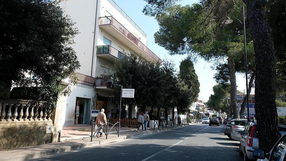 Dietrofront del Comune per la ciclabile a Castiglioncello